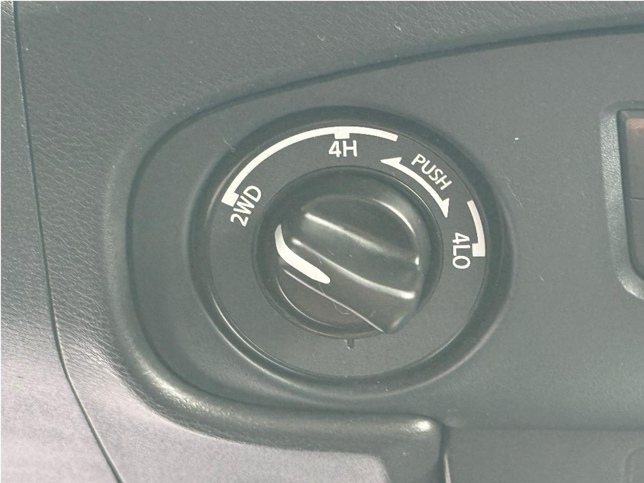 2023 Nissan Frontier SV 4x4 TruckCap CleanCarfax Certified Warranty Photo