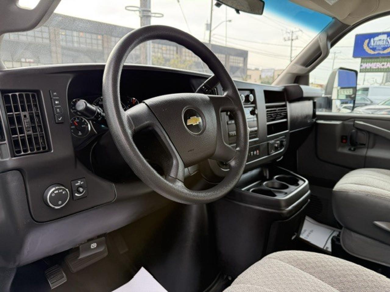 2019 Chevrolet Express 3500 16 Foot Box Roll Off Ramp Certified Low KM Photo