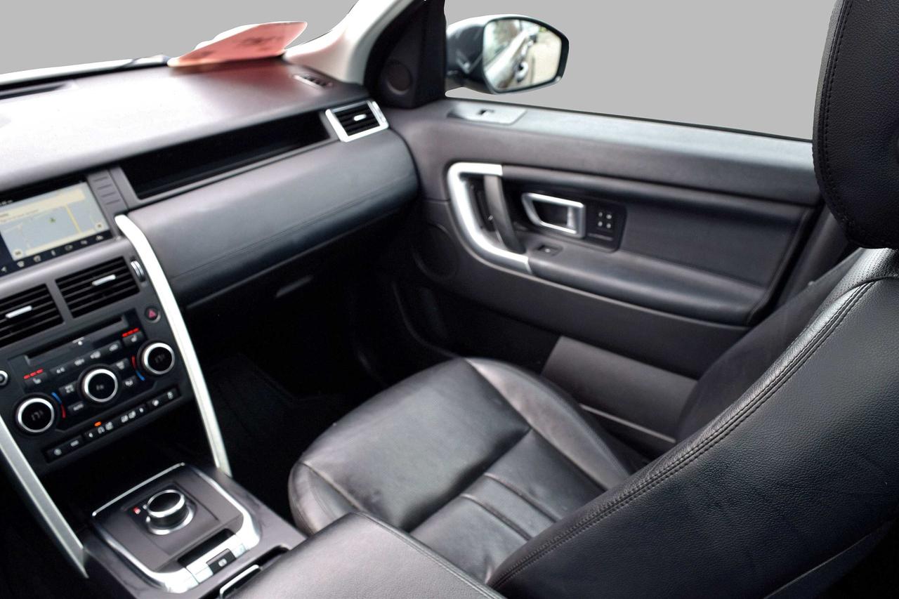 2019 Land Rover Discovery Sport HSE Photo
