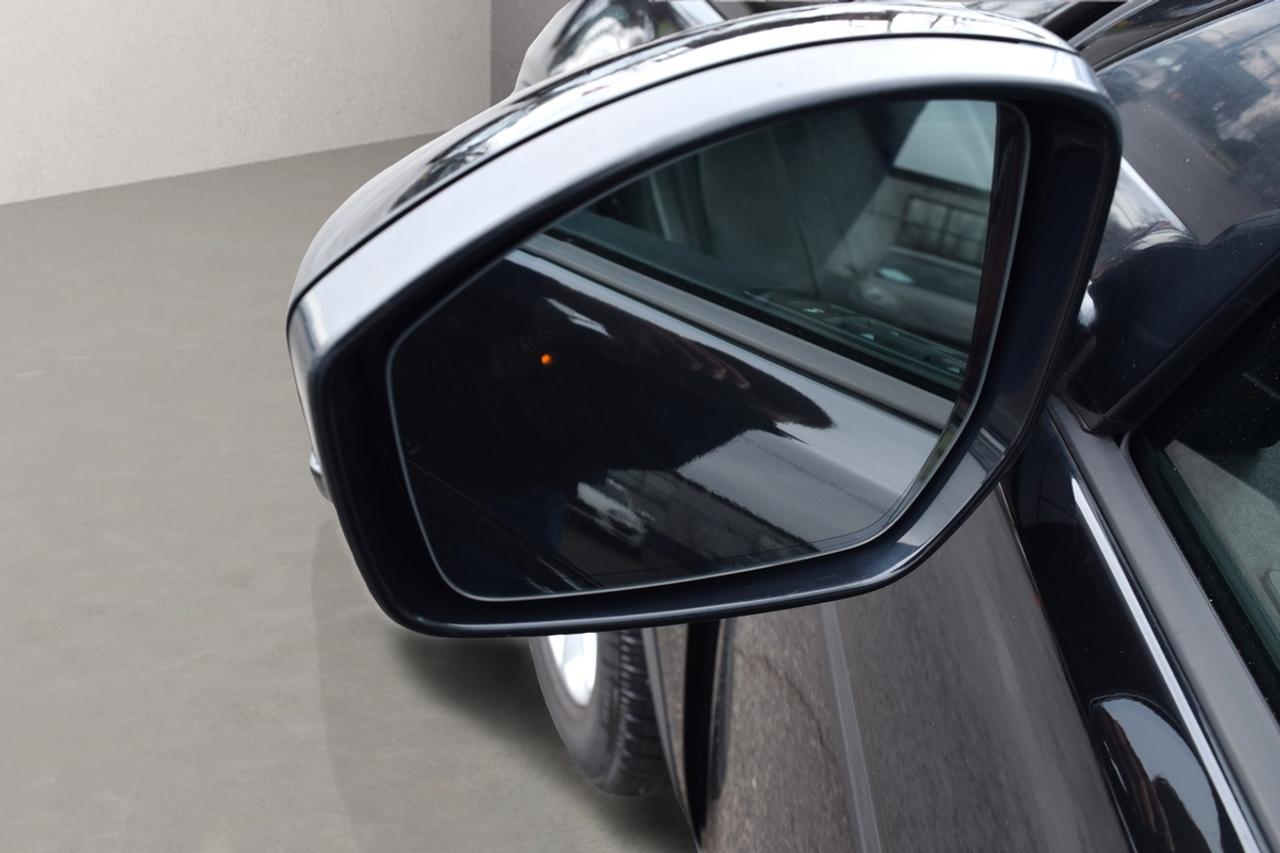 2019 Land Rover Discovery Sport HSE Photo