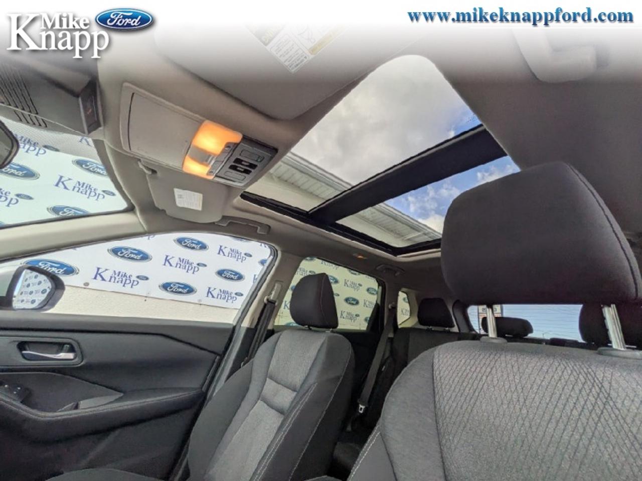 2025 Nissan Rogue SV MOONROOF Photo