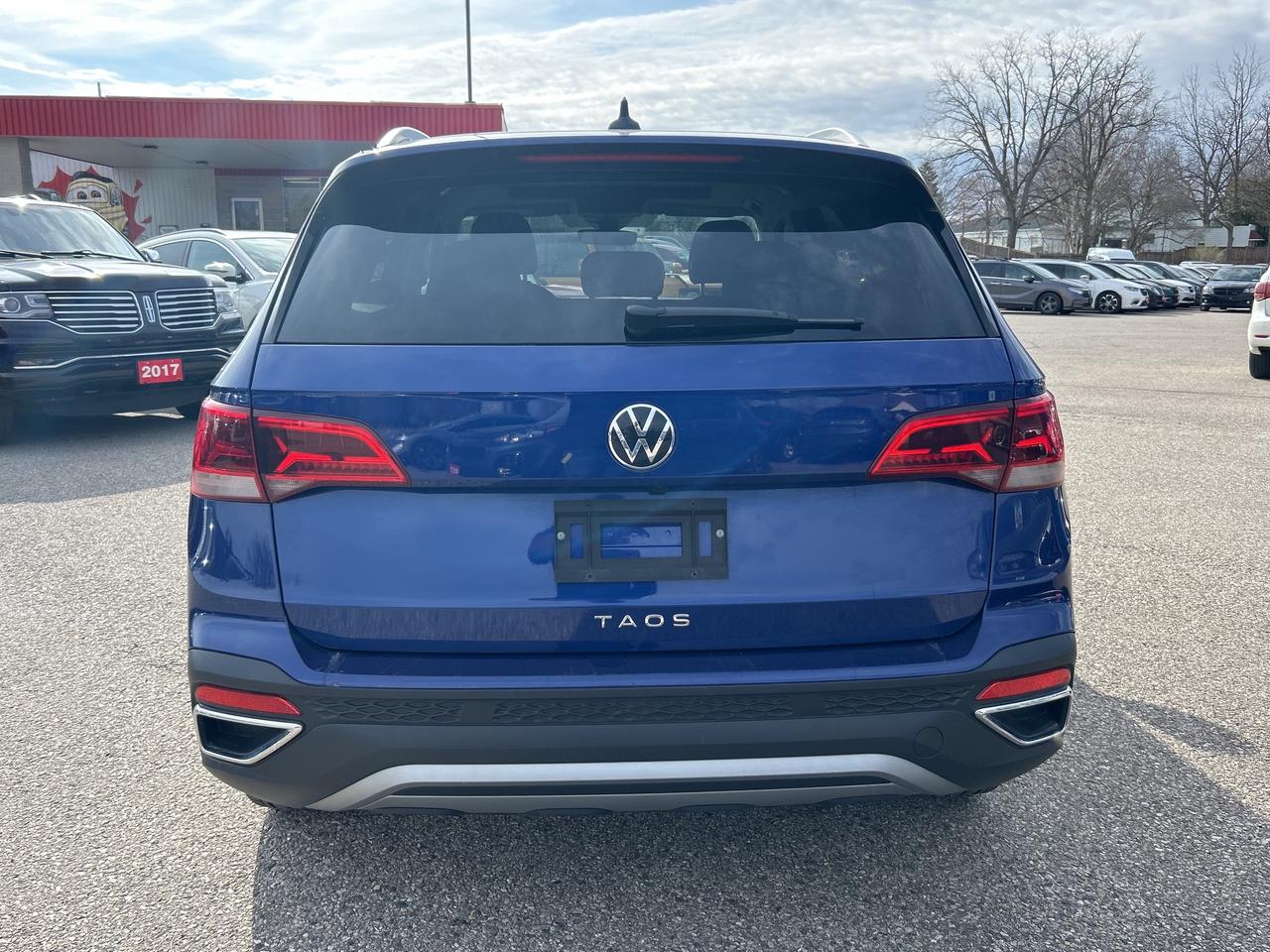 2024 Volkswagen Taos COMFORTLINE, SUNROOF, REMOTE START, BACK UP CAM! Photo