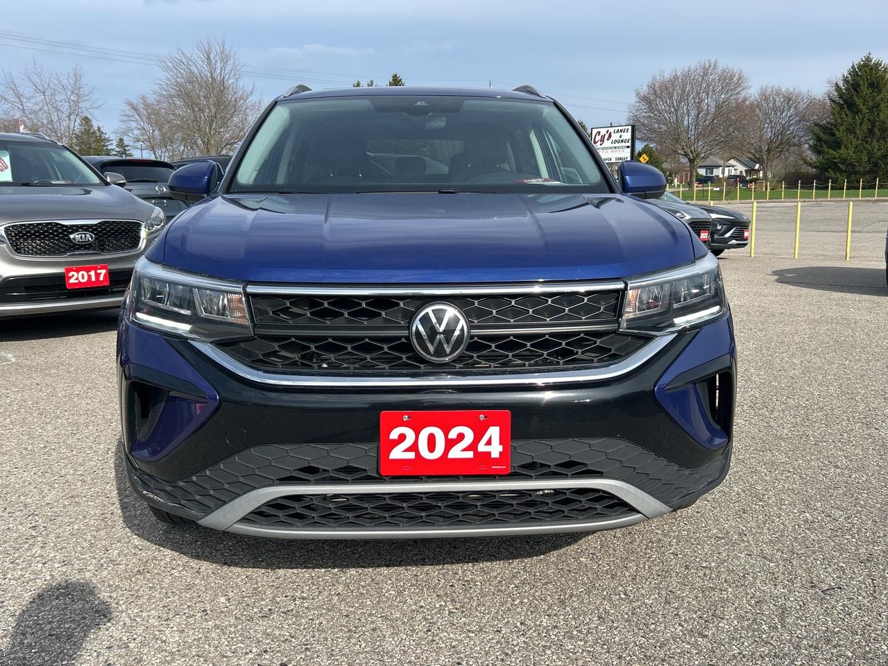 2024 Volkswagen Taos COMFORTLINE, SUNROOF, REMOTE START, BACK UP CAM! Photo