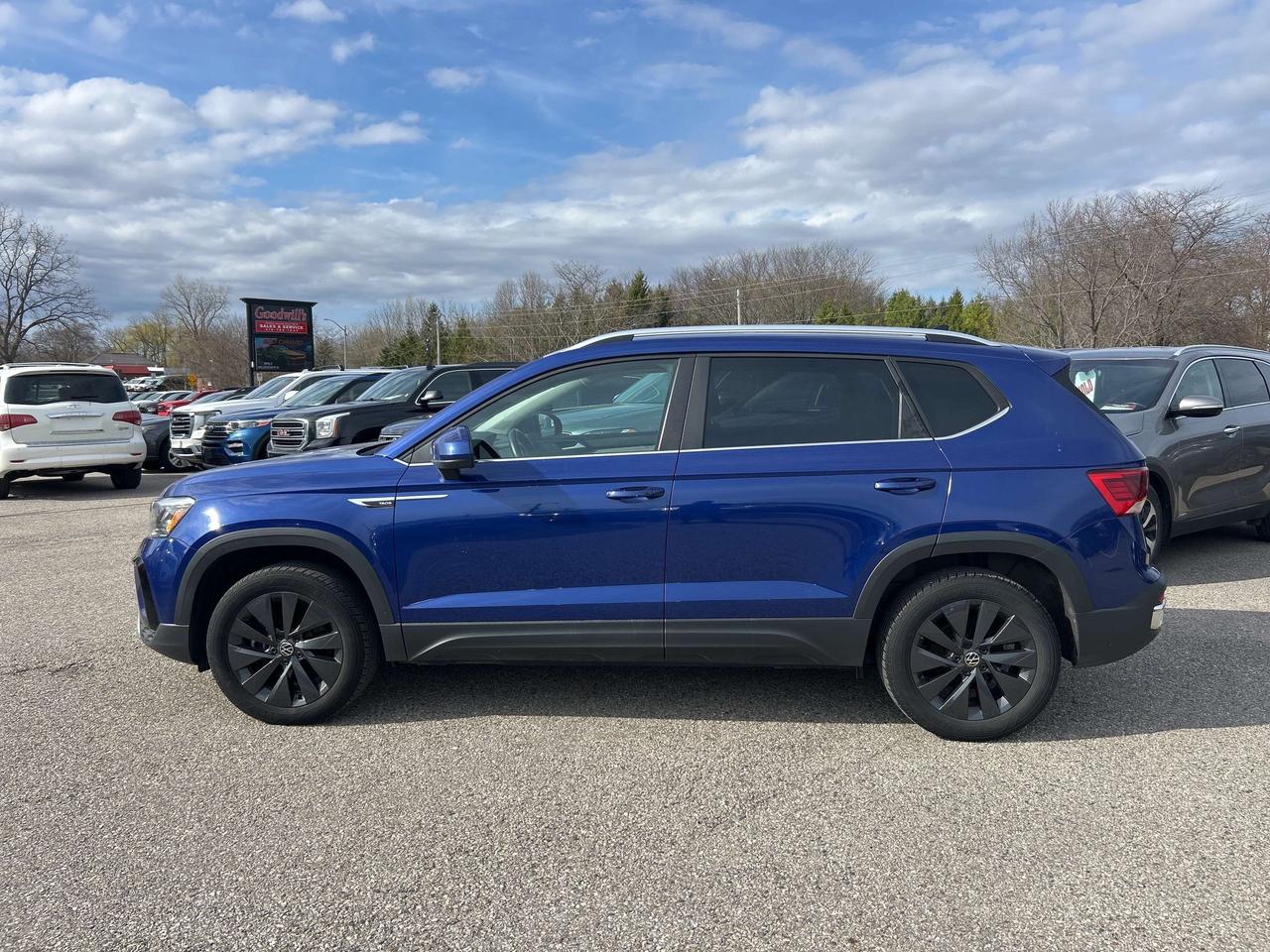 2024 Volkswagen Taos COMFORTLINE, SUNROOF, REMOTE START, BACK UP CAM! Photo2