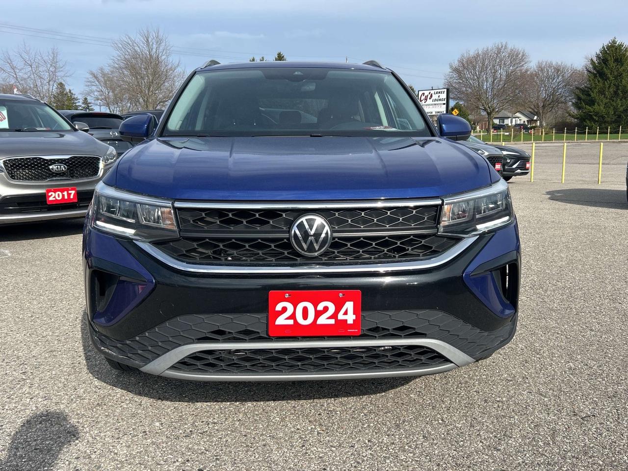 2024 Volkswagen Taos COMFORTLINE, SUNROOF, REMOTE START, BACK UP CAM! Photo