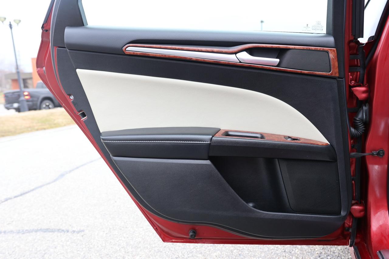 2018 Ford Fusion TITANIUM-AWD-R STARTER/NAV/LEATHER/P SEATS/H&C SEA Photo