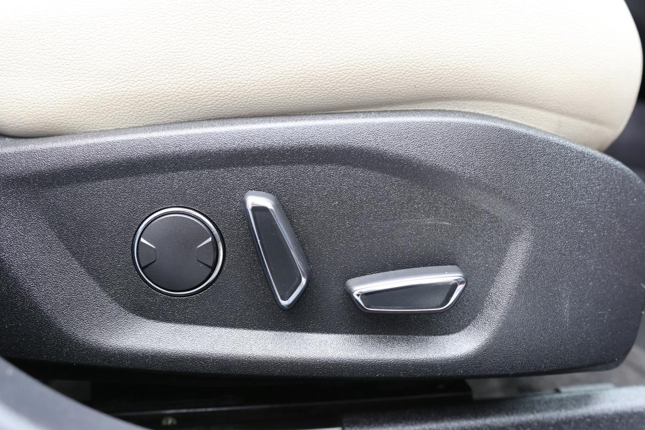2018 Ford Fusion TITANIUM-AWD-R STARTER/NAV/LEATHER/P SEATS/H&C SEA Photo