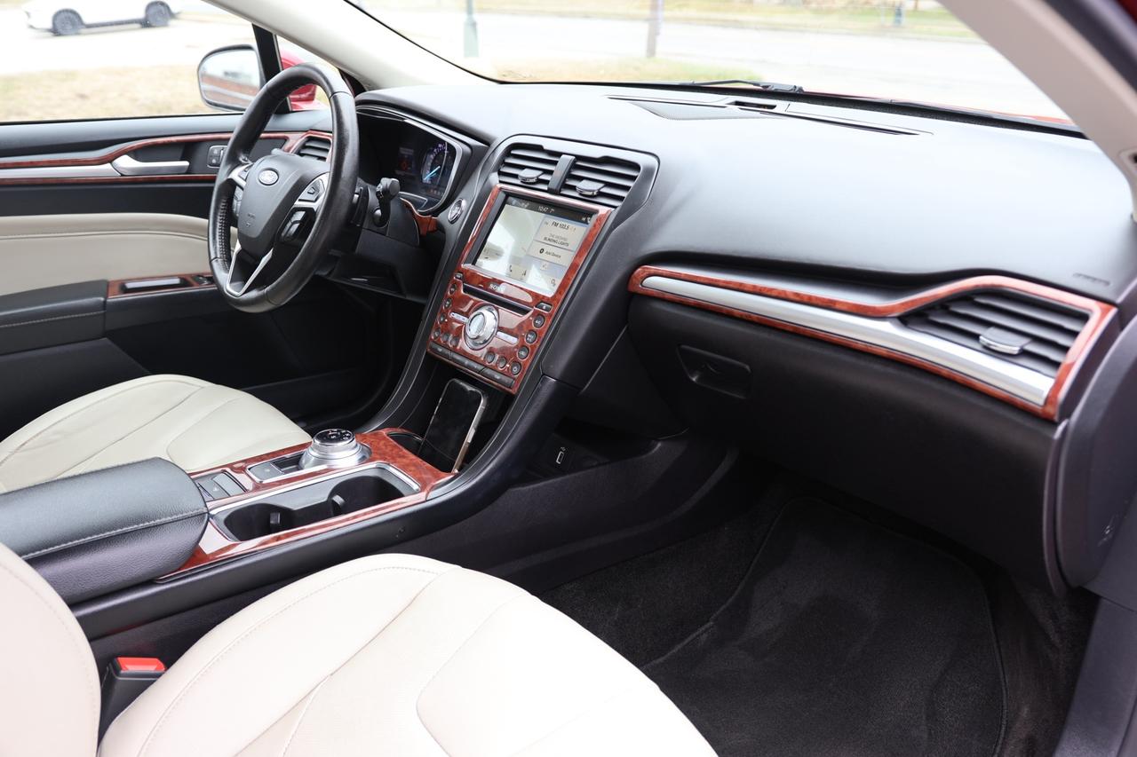 2018 Ford Fusion TITANIUM-AWD-R STARTER/NAV/LEATHER/P SEATS/H&C SEA Photo