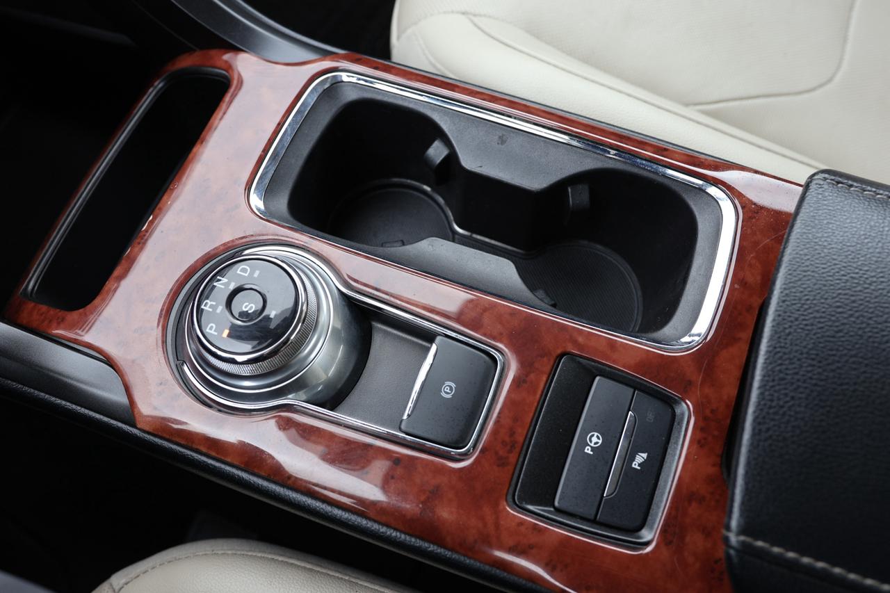 2018 Ford Fusion TITANIUM-AWD-R STARTER/NAV/LEATHER/P SEATS/H&C SEA Photo