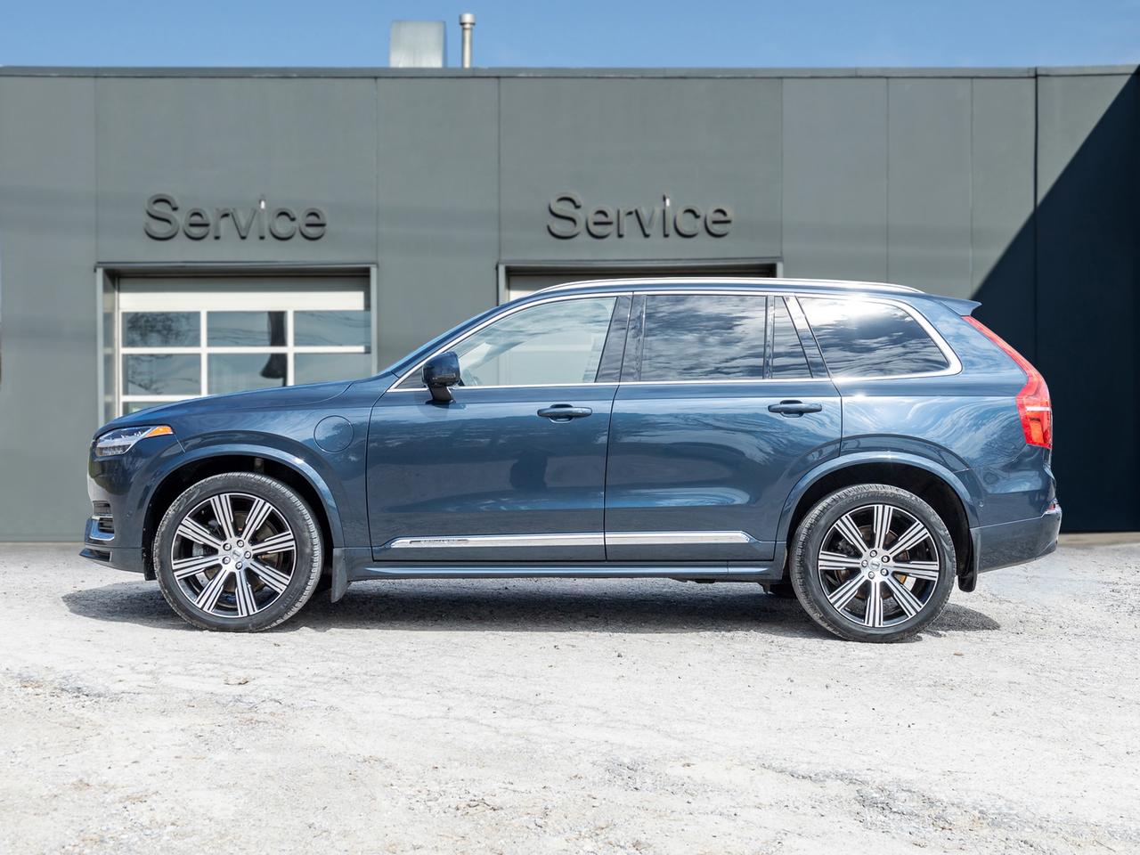 2024 Volvo XC90 Recharge T8 eAWD PLUG IN HYBRID PLUS 7-Seater OFF LEASE CPO Photo