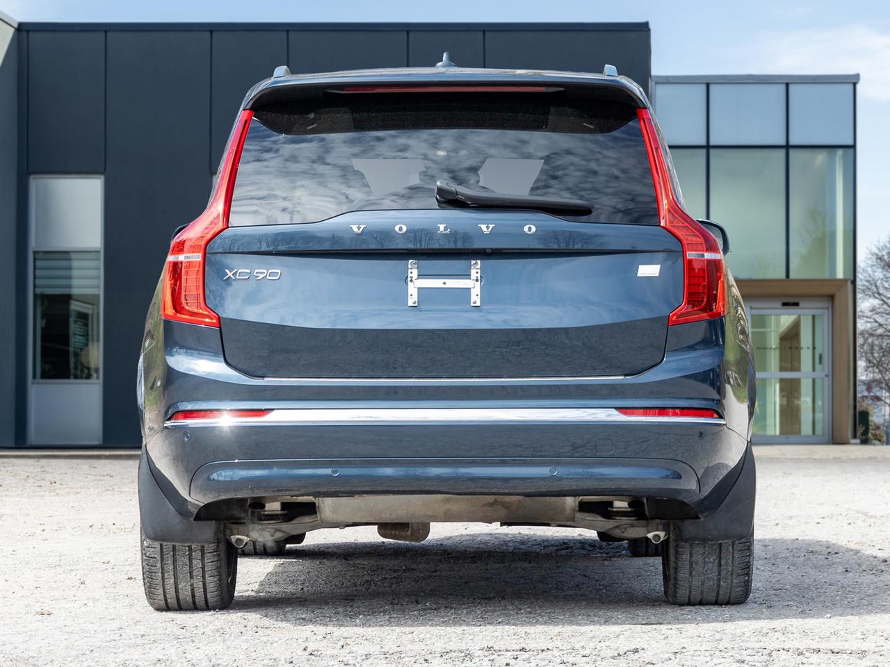 2024 Volvo XC90 Recharge T8 eAWD PLUG IN HYBRID PLUS 7-Seater OFF LEASE CPO Photo