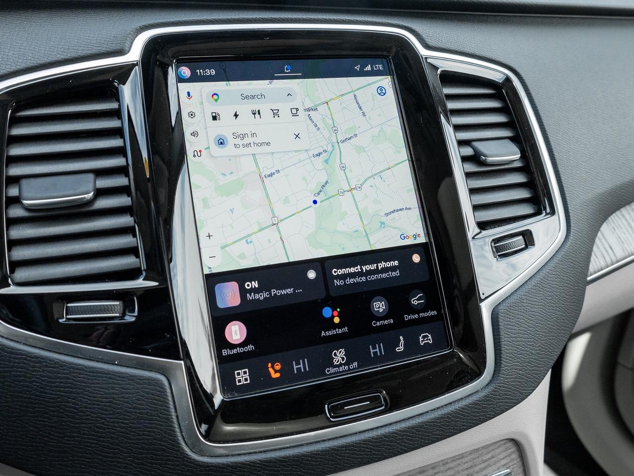 2024 Volvo XC90 Recharge T8 eAWD PLUG IN HYBRID PLUS 7-Seater OFF LEASE CPO Photo