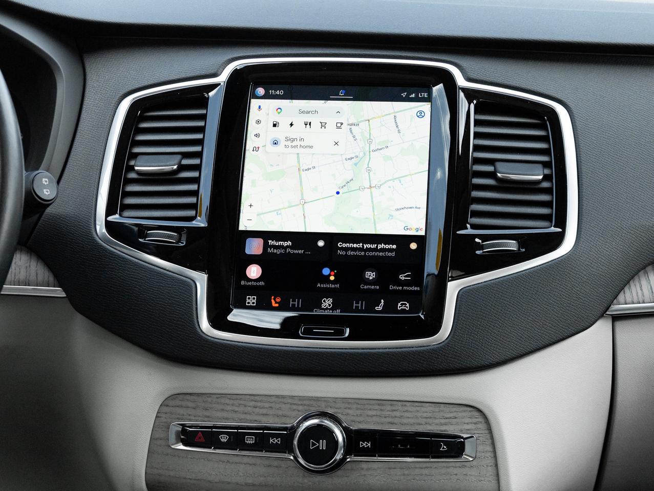 2024 Volvo XC90 Recharge T8 eAWD PLUG IN HYBRID PLUS 7-Seater OFF LEASE CPO Photo