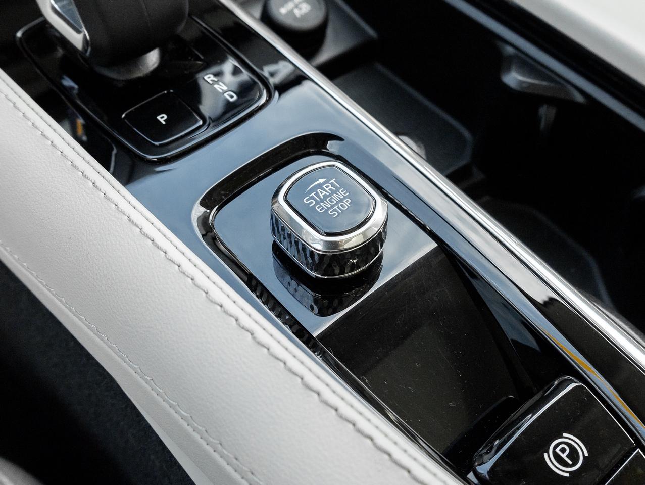2024 Volvo XC90 Hybrid T8 eAWD PLUG IN HYBRID PLUS 7-Seater OFF LEASE CPO Photo