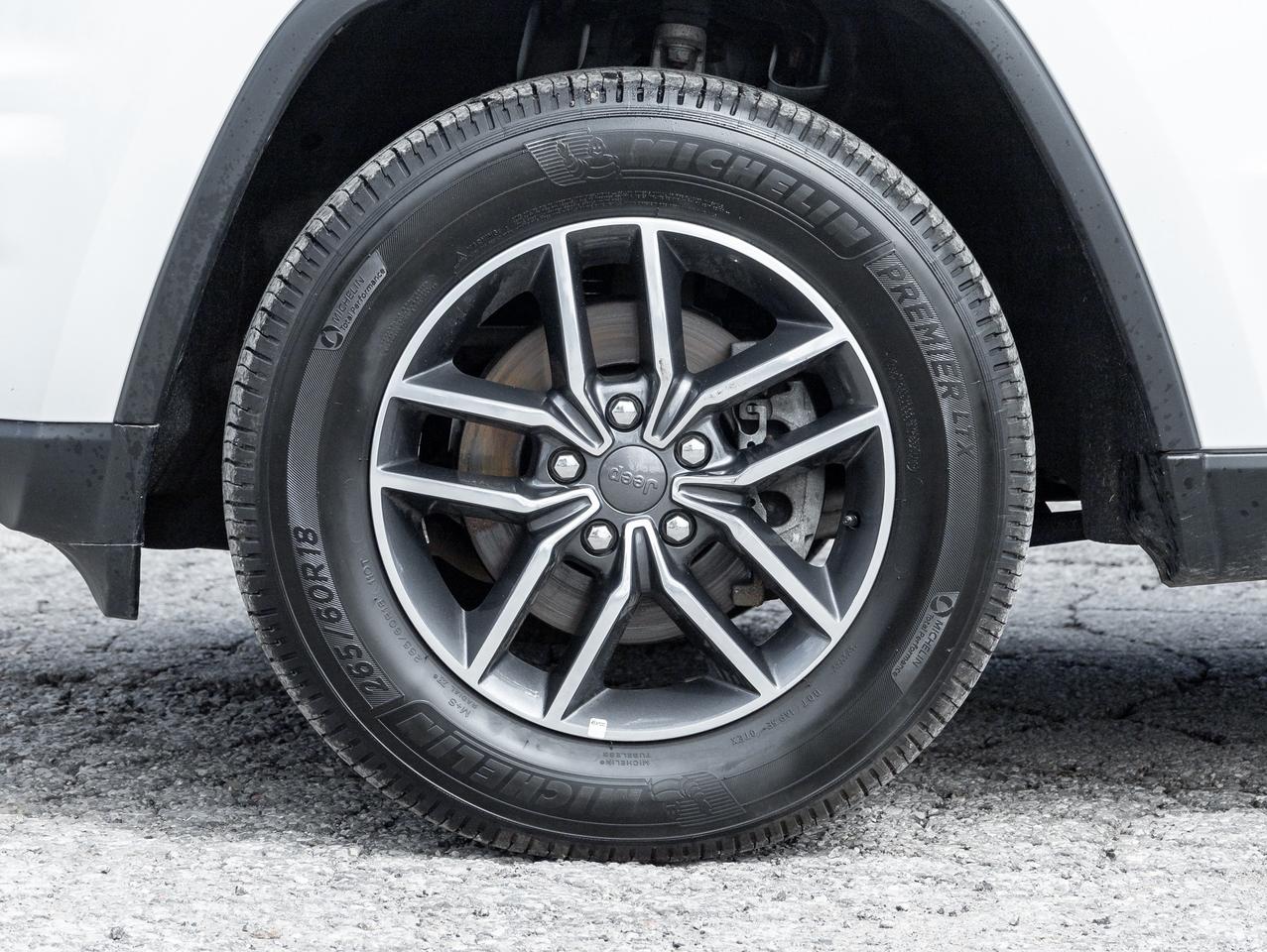 2019 Jeep Grand Cherokee Limited 4x4  TRADE IN  2 SETS OF WHEELS Photo