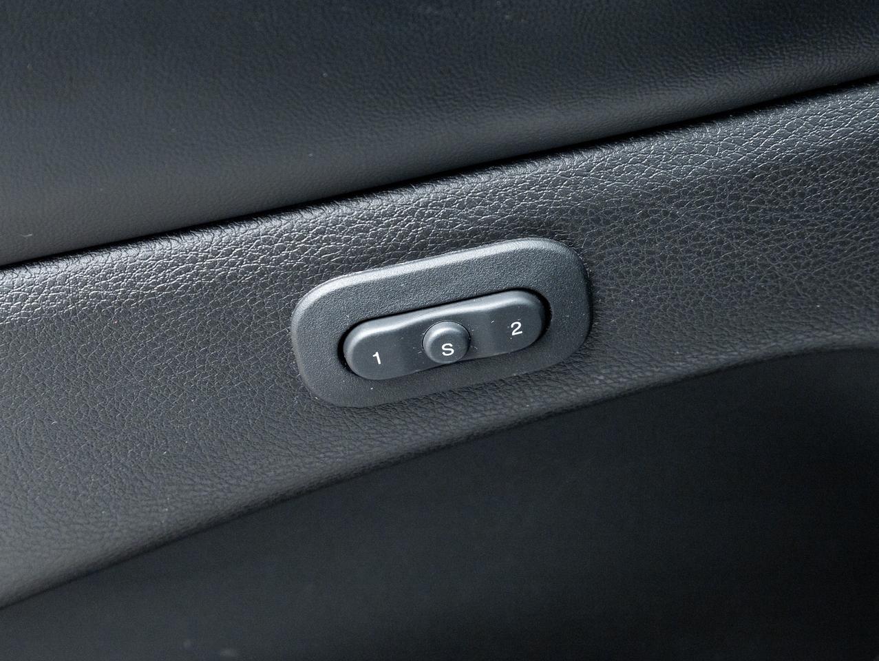 2019 Jeep Grand Cherokee Limited 4x4  TRADE IN  2 SETS OF WHEELS Photo