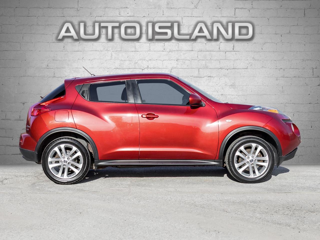 2013 Nissan Juke CVT SV AWD Photo2