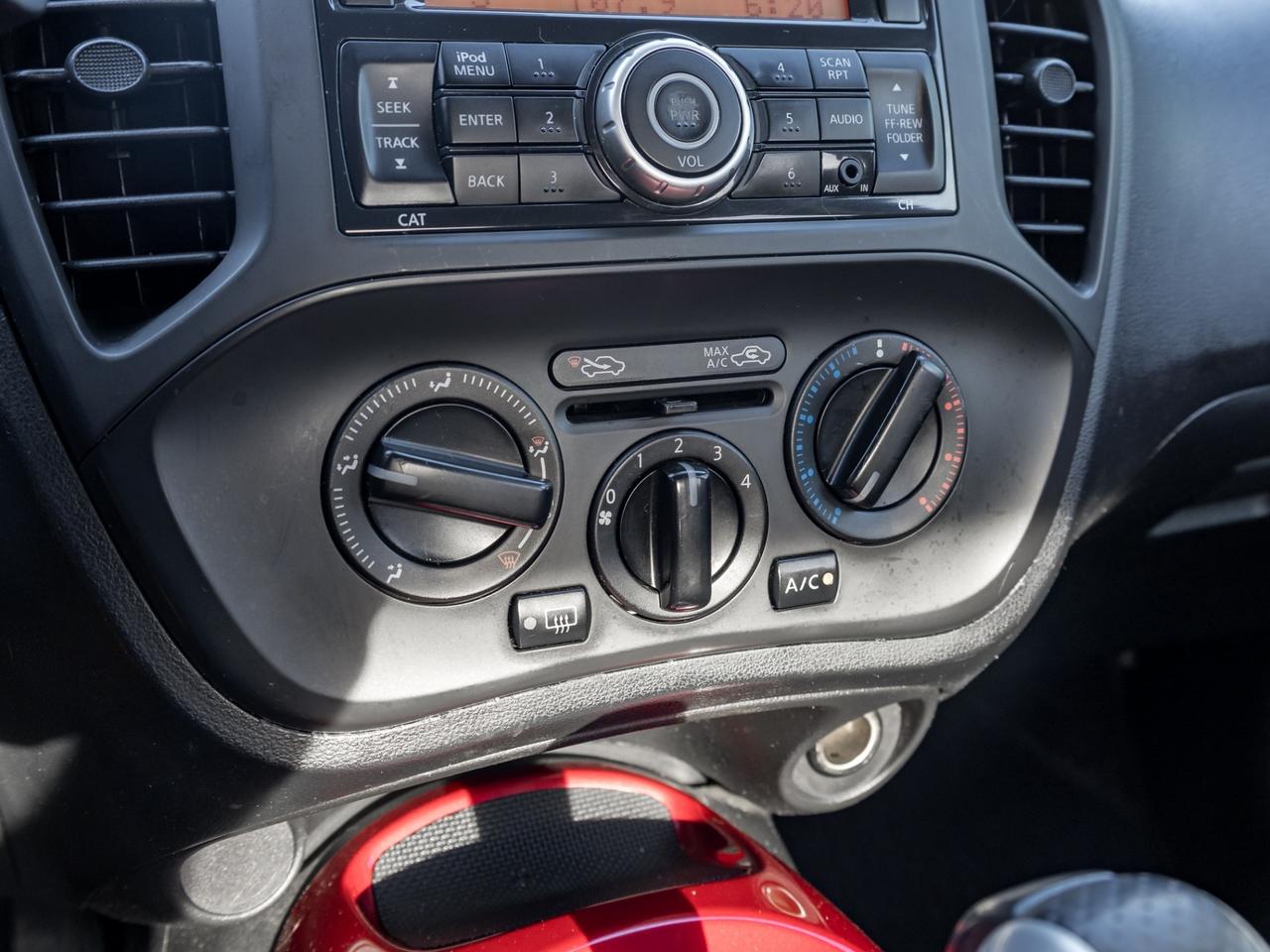 2013 Nissan Juke CVT SV AWD Photo