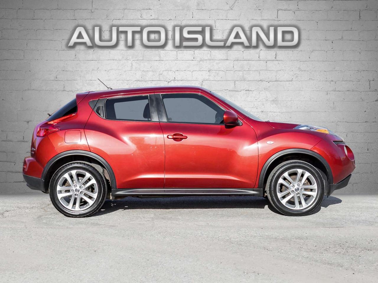 2013 Nissan Juke CVT SV AWD Photo2