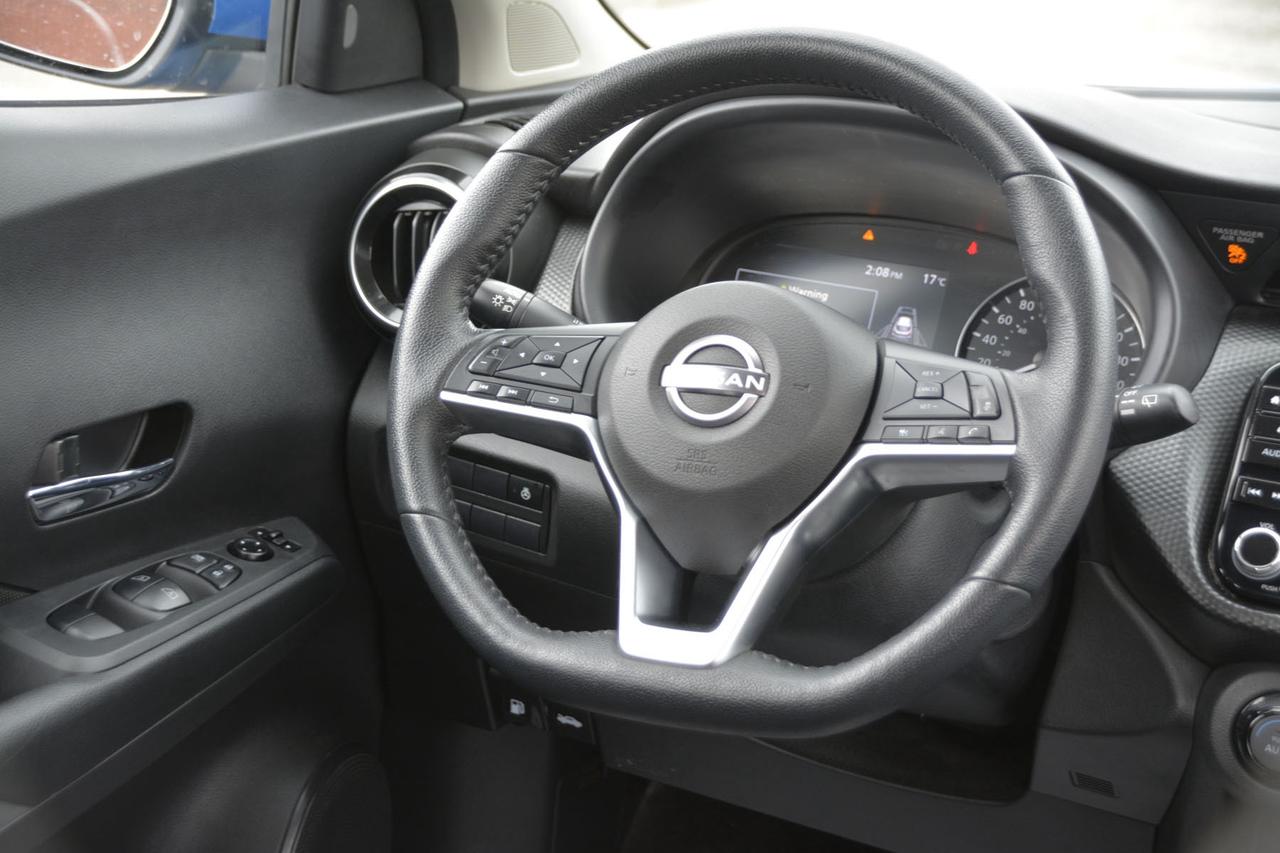 2023 Nissan Kicks SV FWD Photo