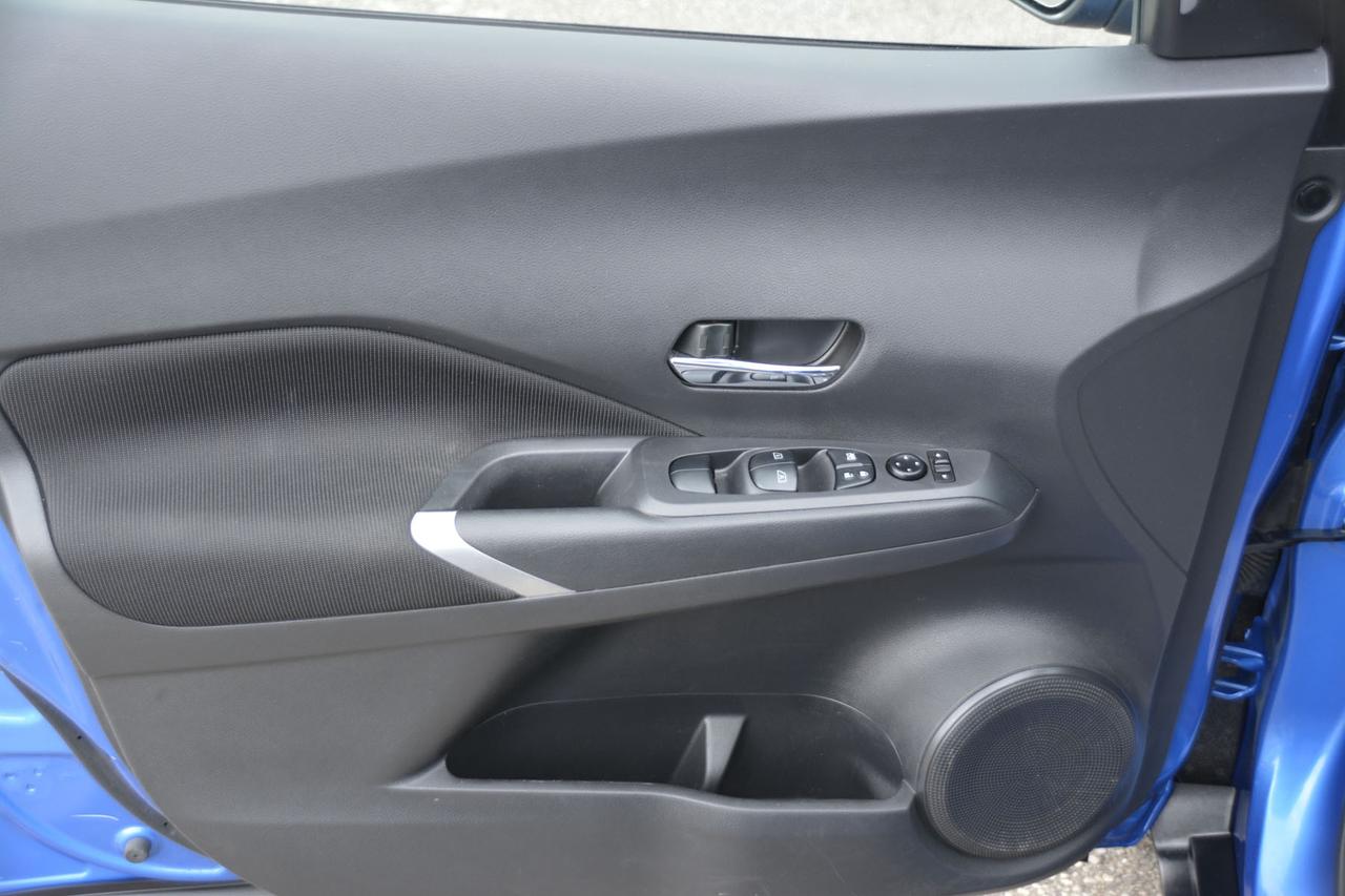 2023 Nissan Kicks SV FWD Photo