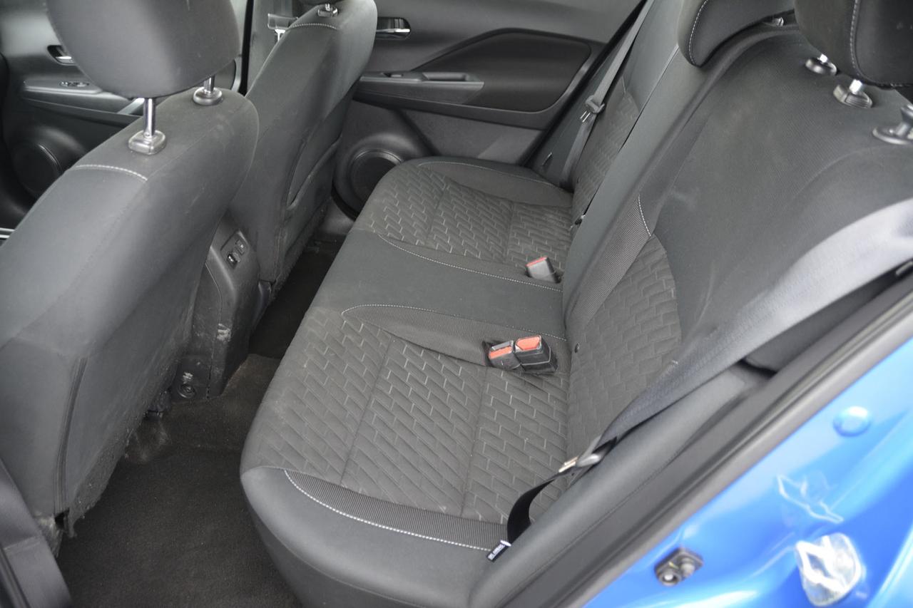 2023 Nissan Kicks SV FWD Photo