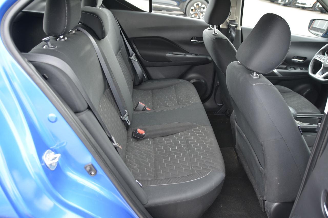 2023 Nissan Kicks SV FWD Photo