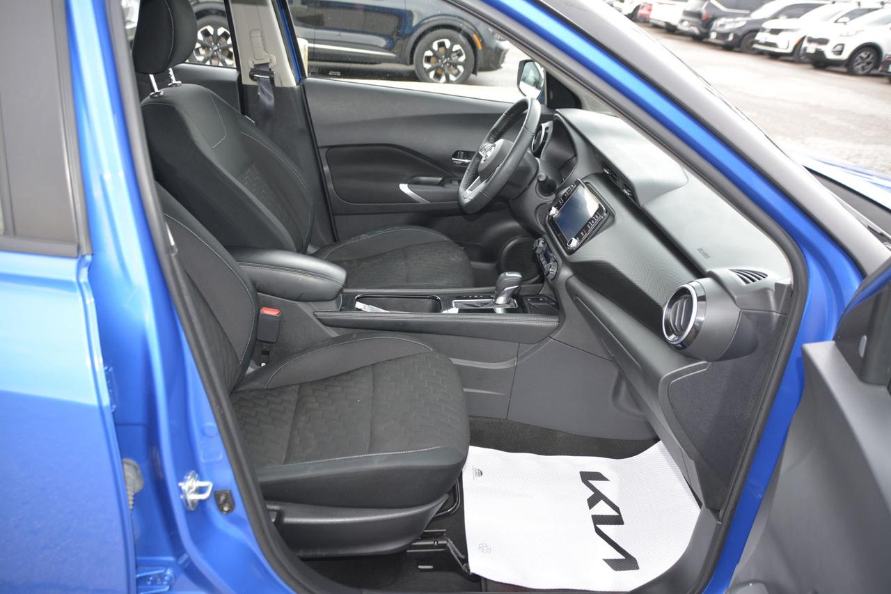 2023 Nissan Kicks SV FWD Photo