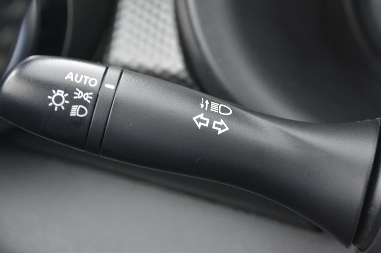 2023 Nissan Kicks SV FWD Photo