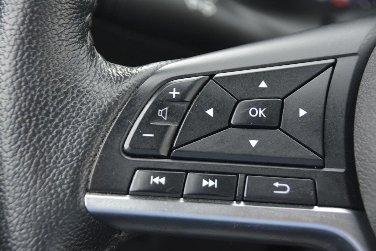 2023 Nissan Kicks SV FWD Photo