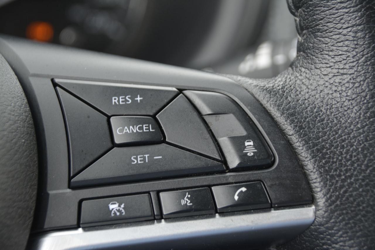 2023 Nissan Kicks SV FWD Photo