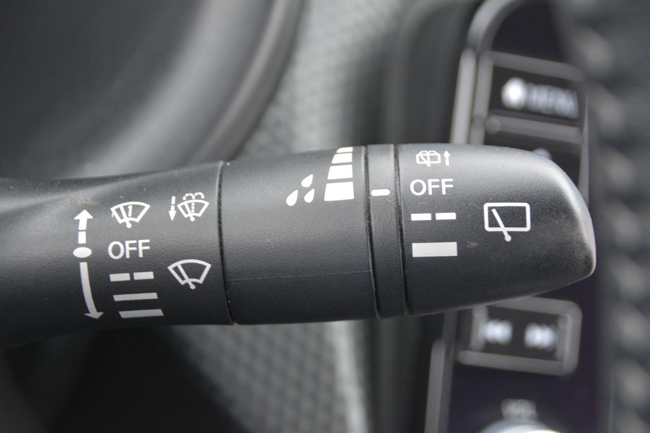 2023 Nissan Kicks SV FWD Photo