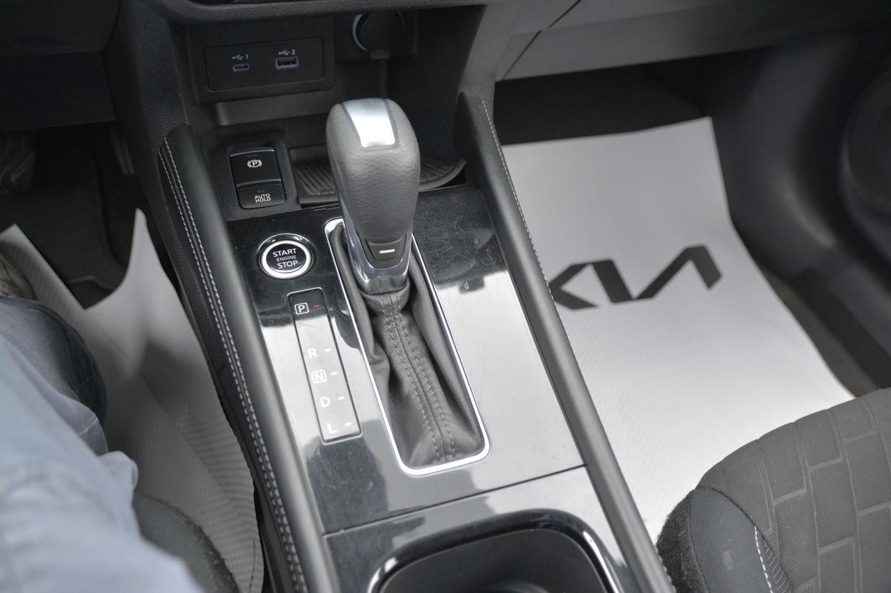 2023 Nissan Kicks SV FWD Photo