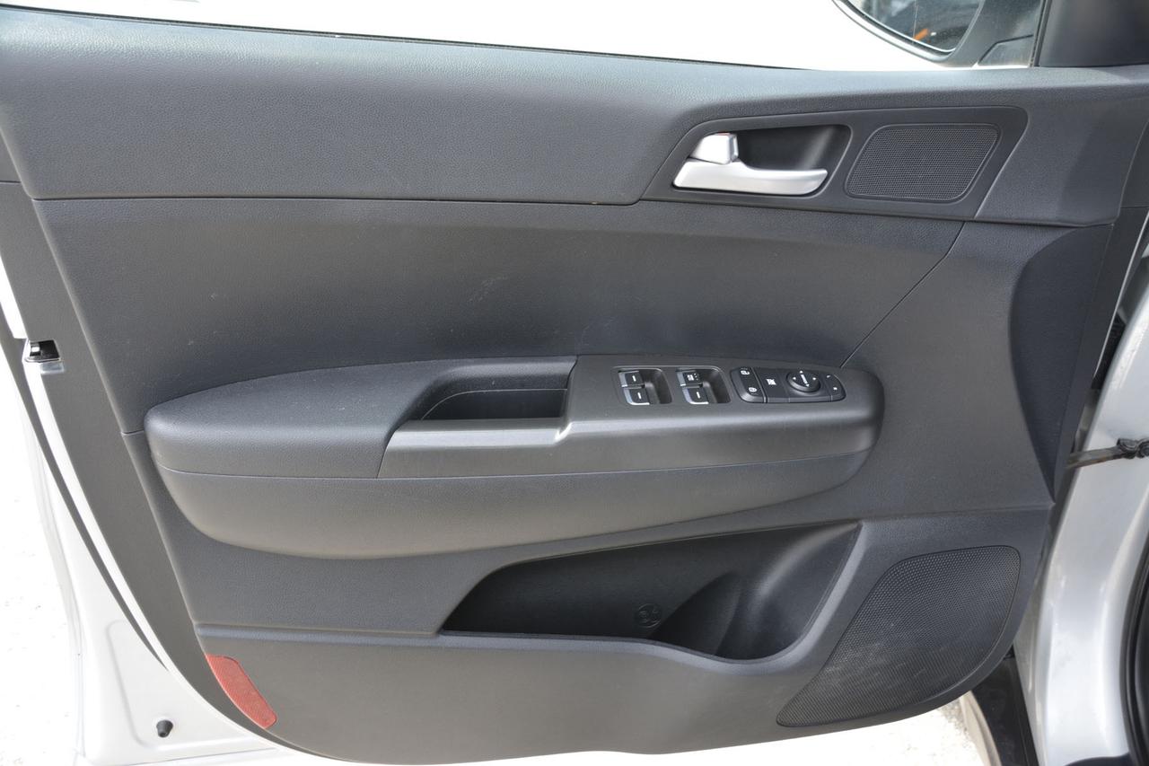 2017 Kia Sportage AWD 4DR LX Photo