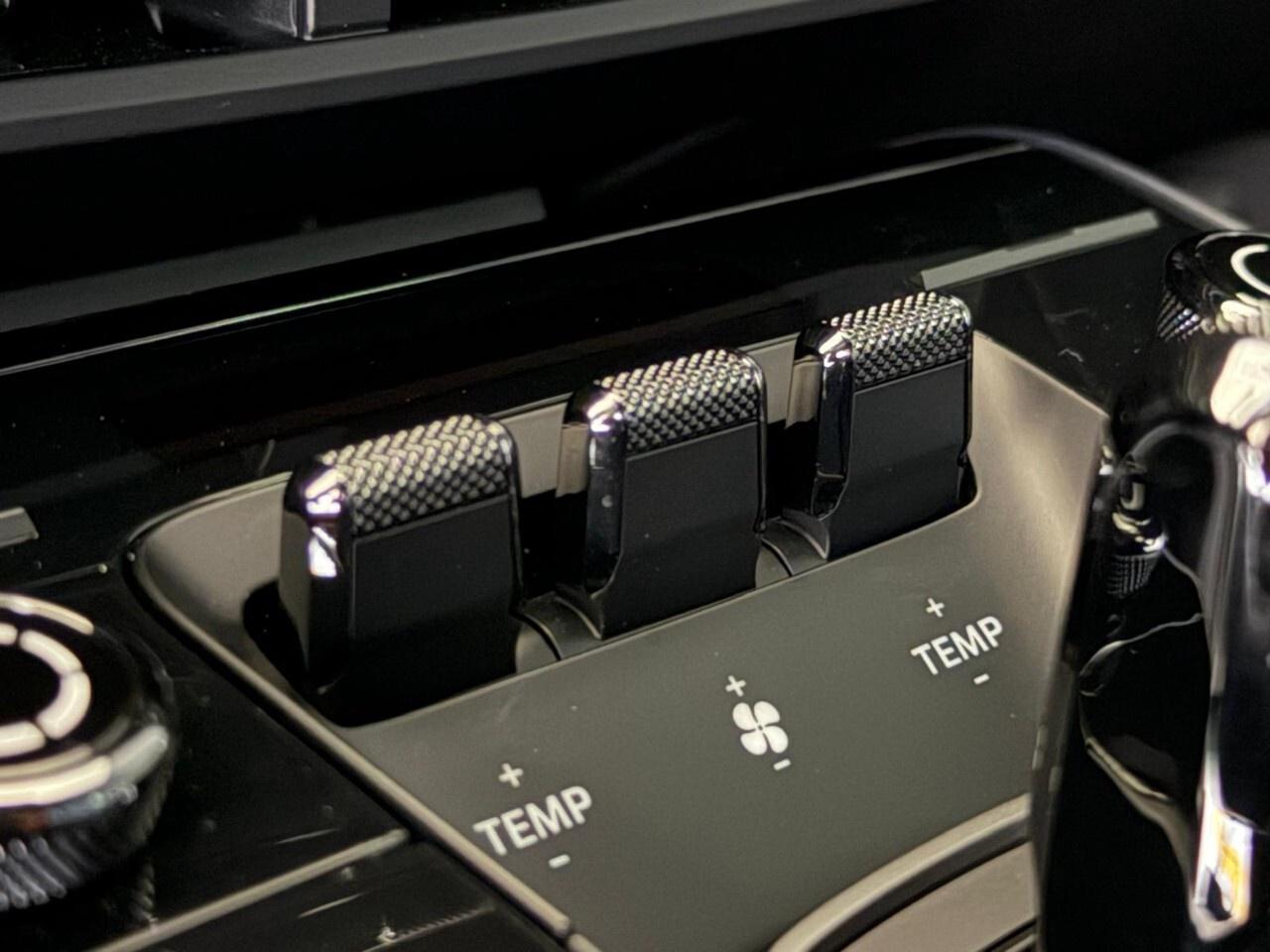 2023 Porsche 911 Turbo S Coupe Photo