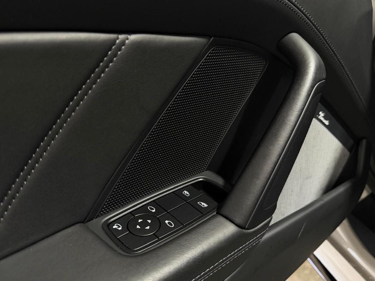 2023 Porsche 911 Turbo S Coupe Photo