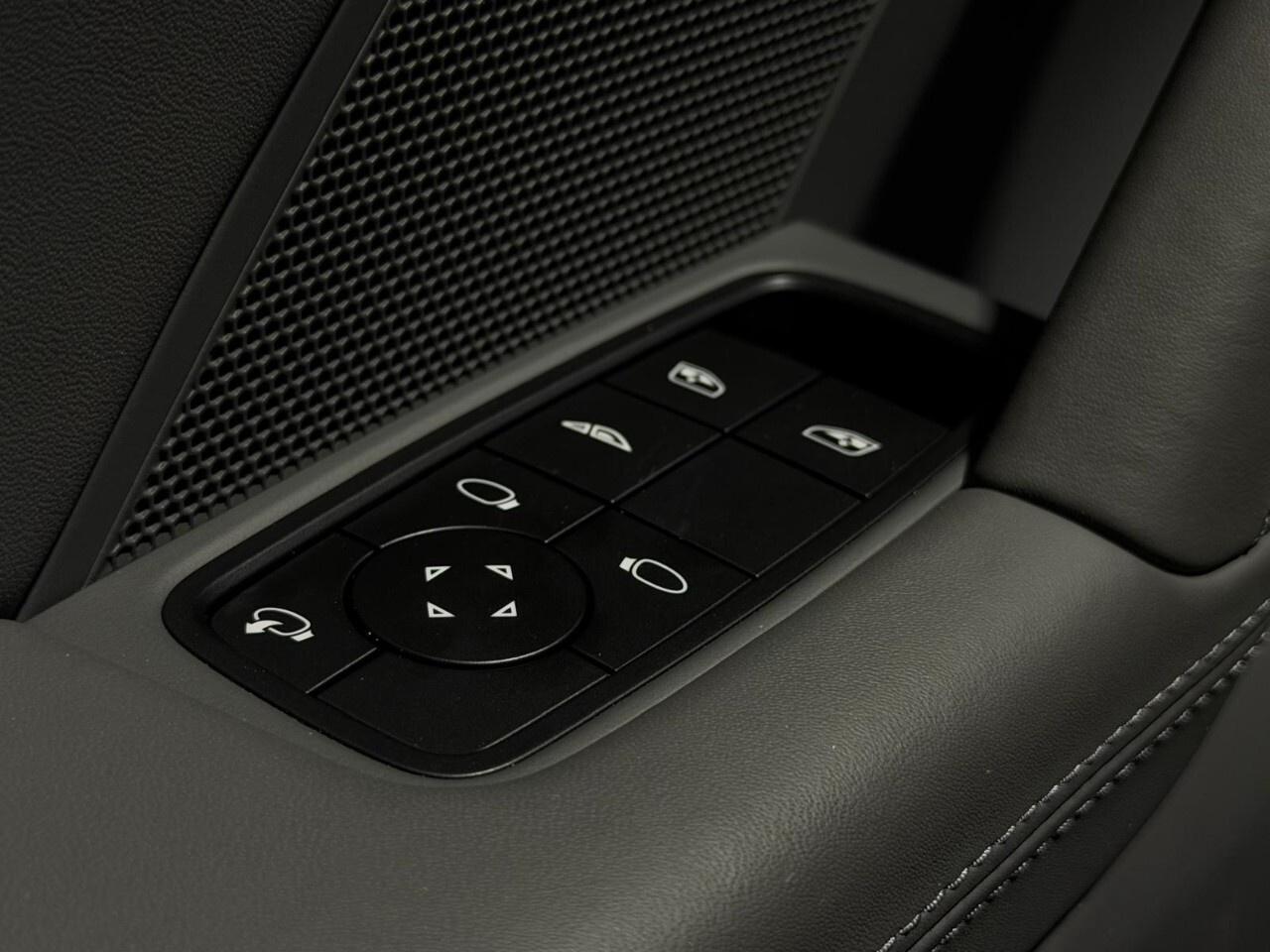 2024 Porsche 911 Turbo S Cabriolet Photo