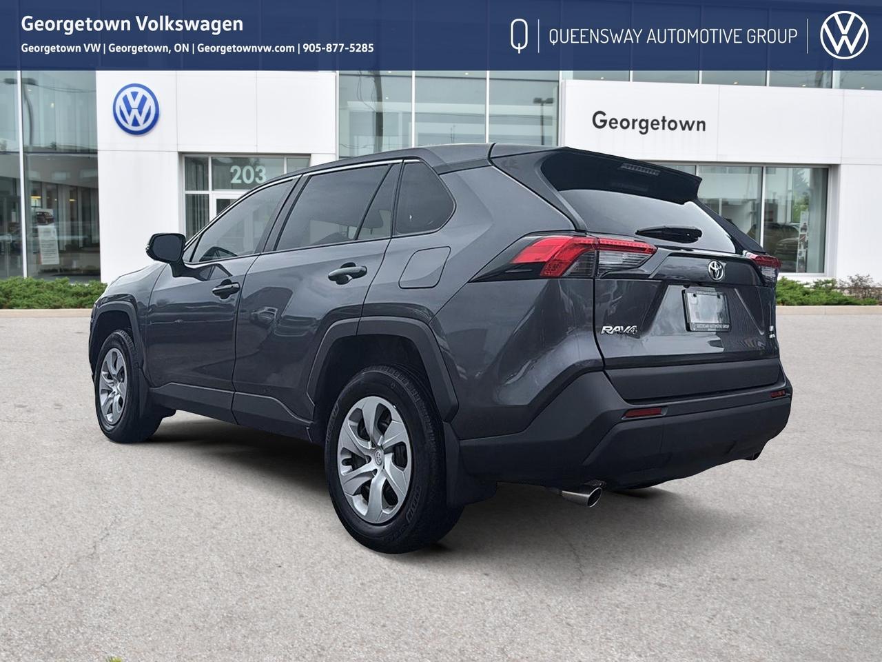 2022 Toyota RAV4 LE Heated Seats   Apple Carplay   Rear Camera Photo3
