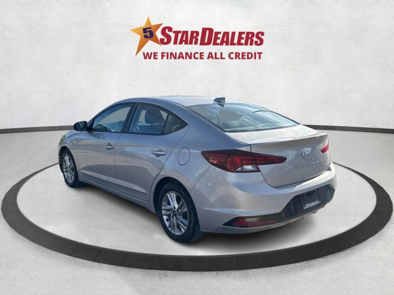 2020 Hyundai Elantra LEATHER SUNROOF PWR SEAT WE FINANCE ALL CREDIT! Photo4