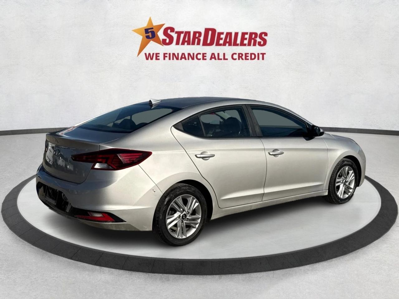 2020 Hyundai Elantra LEATHER SUNROOF PWR SEAT WE FINANCE ALL CREDIT! Photo