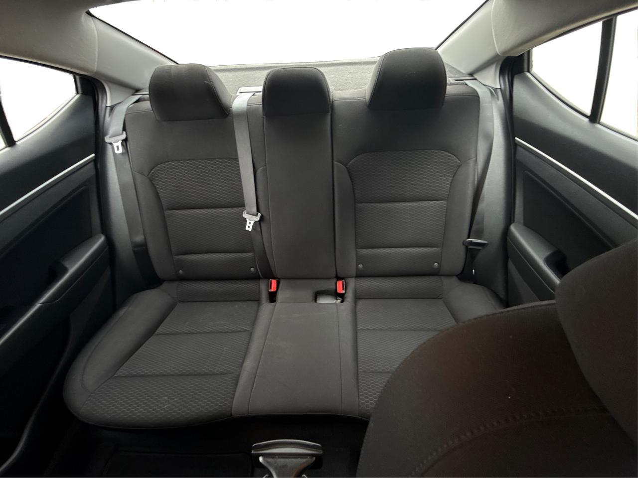 2020 Hyundai Elantra LEATHER SUNROOF PWR SEAT WE FINANCE ALL CREDIT! Photo