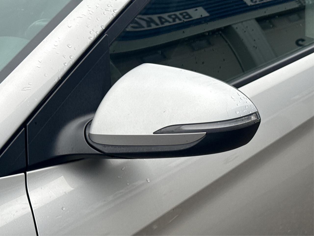 2020 Hyundai Elantra LEATHER SUNROOF PWR SEAT WE FINANCE ALL CREDIT! Photo