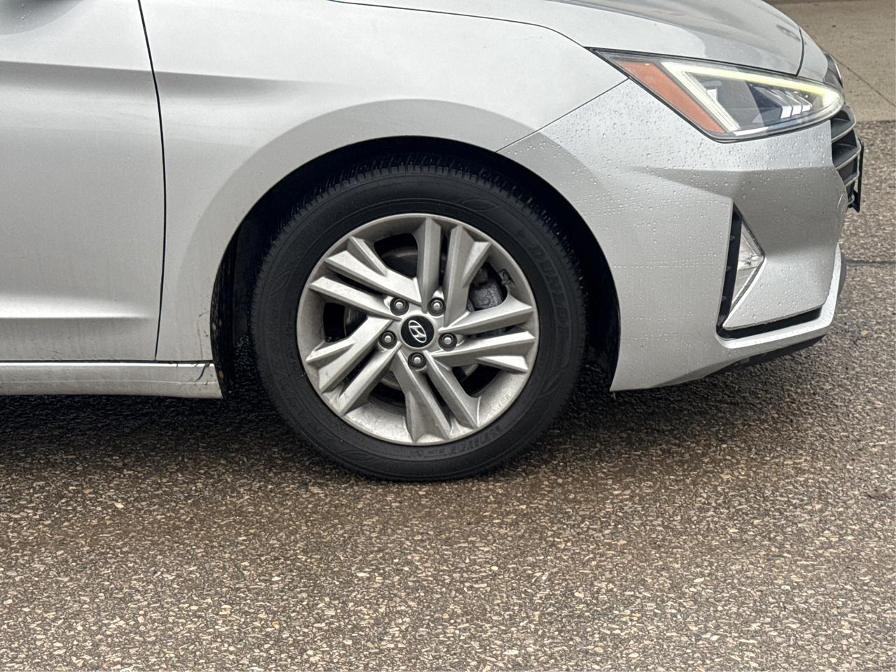 2020 Hyundai Elantra LEATHER SUNROOF PWR SEAT WE FINANCE ALL CREDIT! Photo