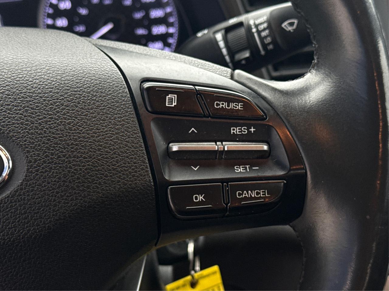 2020 Hyundai Elantra LEATHER SUNROOF PWR SEAT WE FINANCE ALL CREDIT! Photo