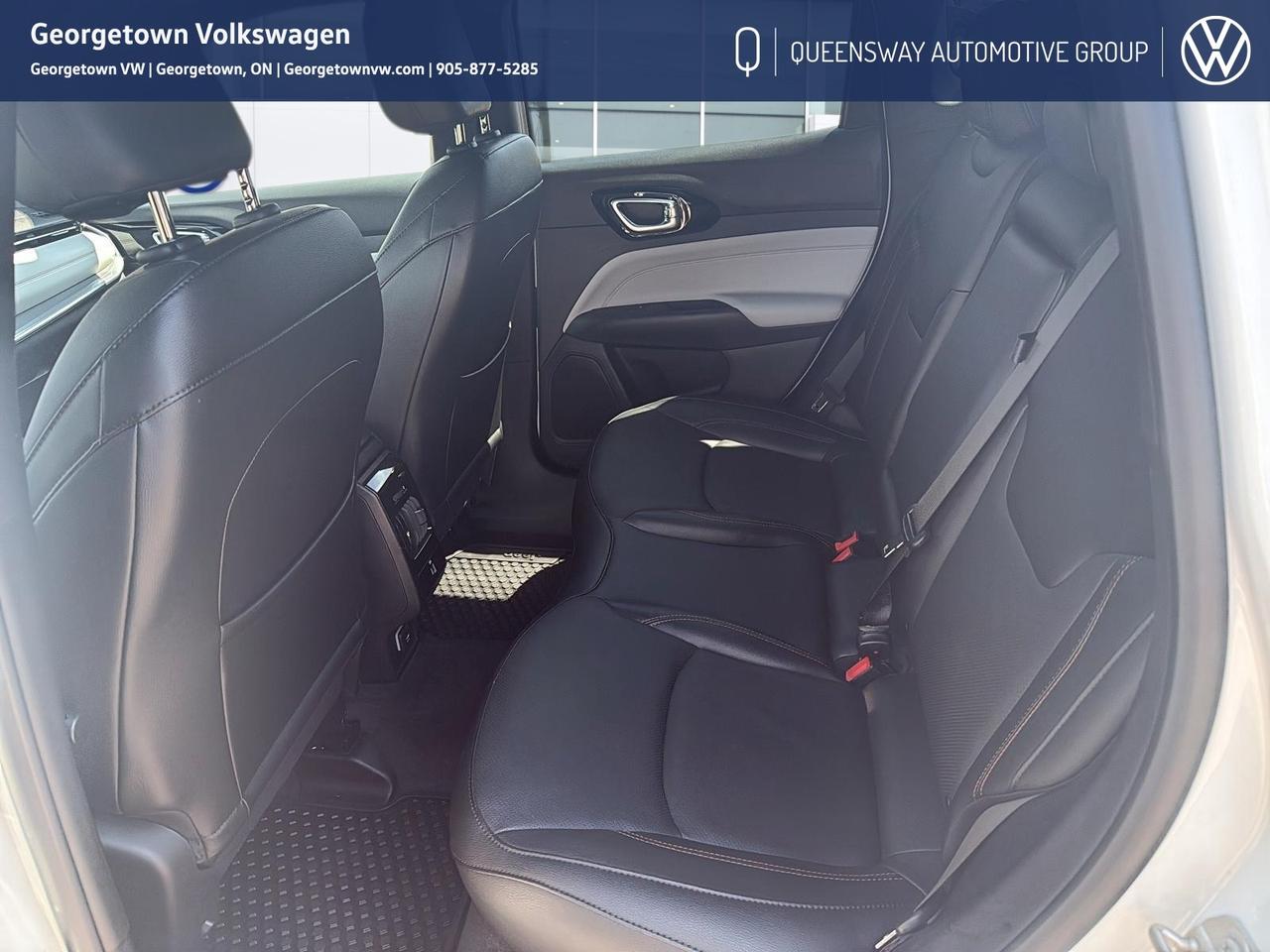 2023 Jeep Compass LIMITED Photo