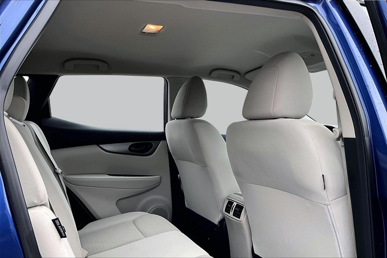 2021 Nissan Qashqai S   HEATED SEATS   BLIND SPOT ALERT   CARPLAY Photo