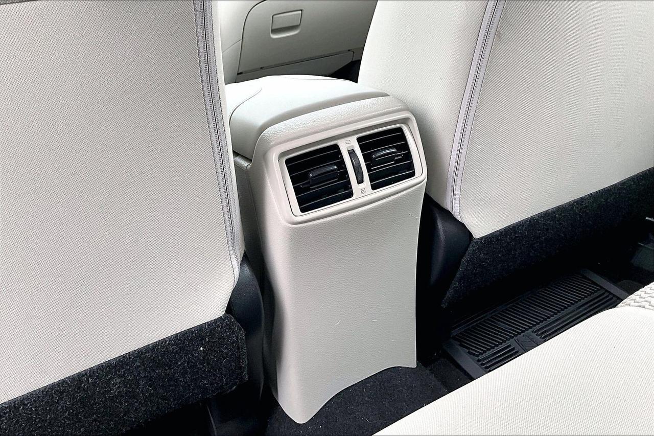 2021 Nissan Qashqai S   HEATED SEATS   BLIND SPOT ALERT   CARPLAY Photo