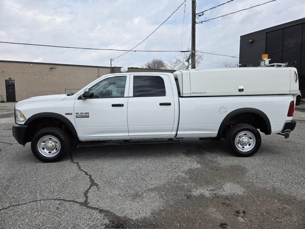 2016 RAM 2500 4WD CREW CAB-LONG BOX-SPACE KAP-CERTIFIED-1 OWNER Photo