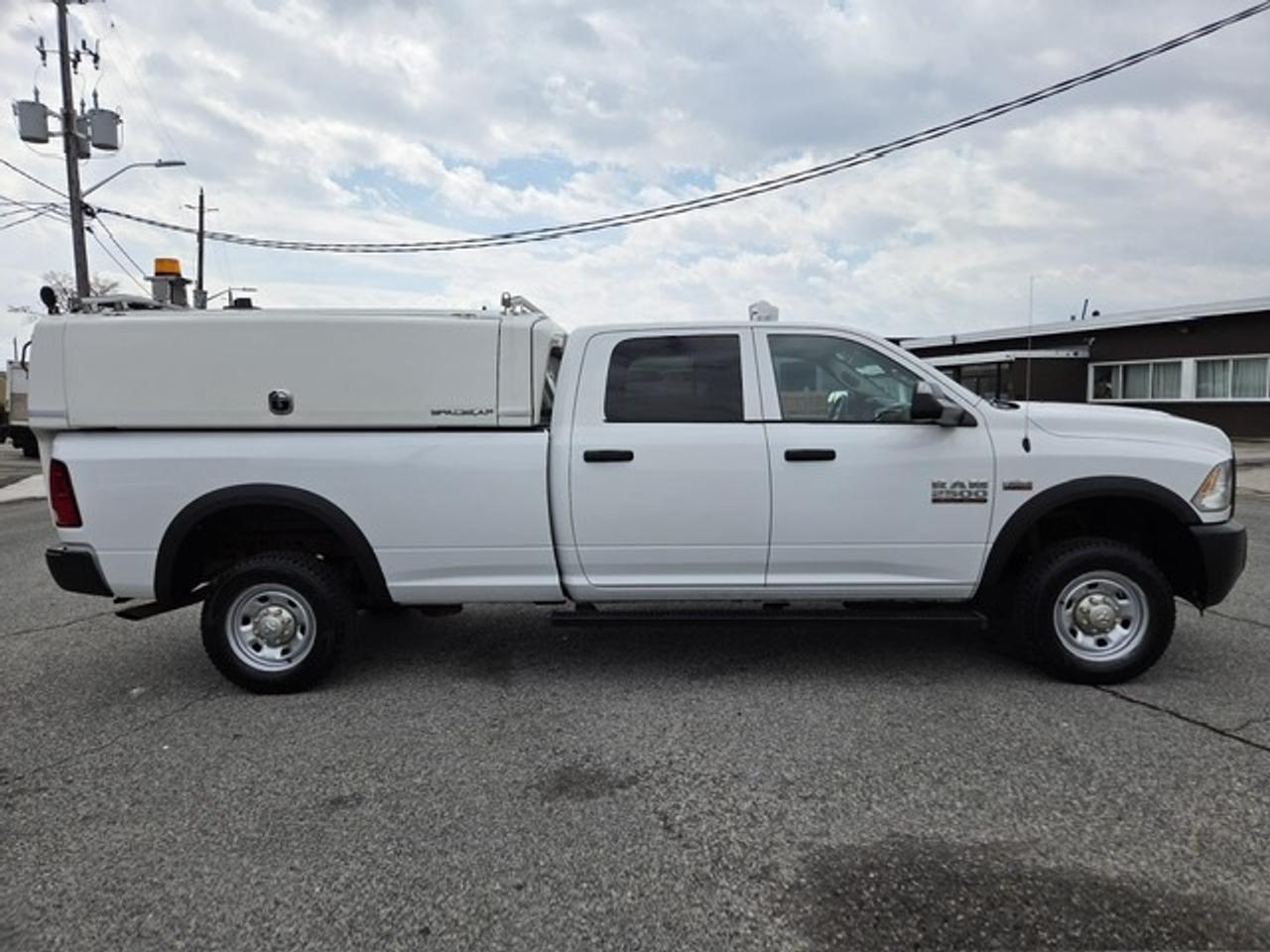 2016 RAM 2500 4WD CREW CAB-LONG BOX-SPACE KAP-CERTIFIED-1 OWNER Photo
