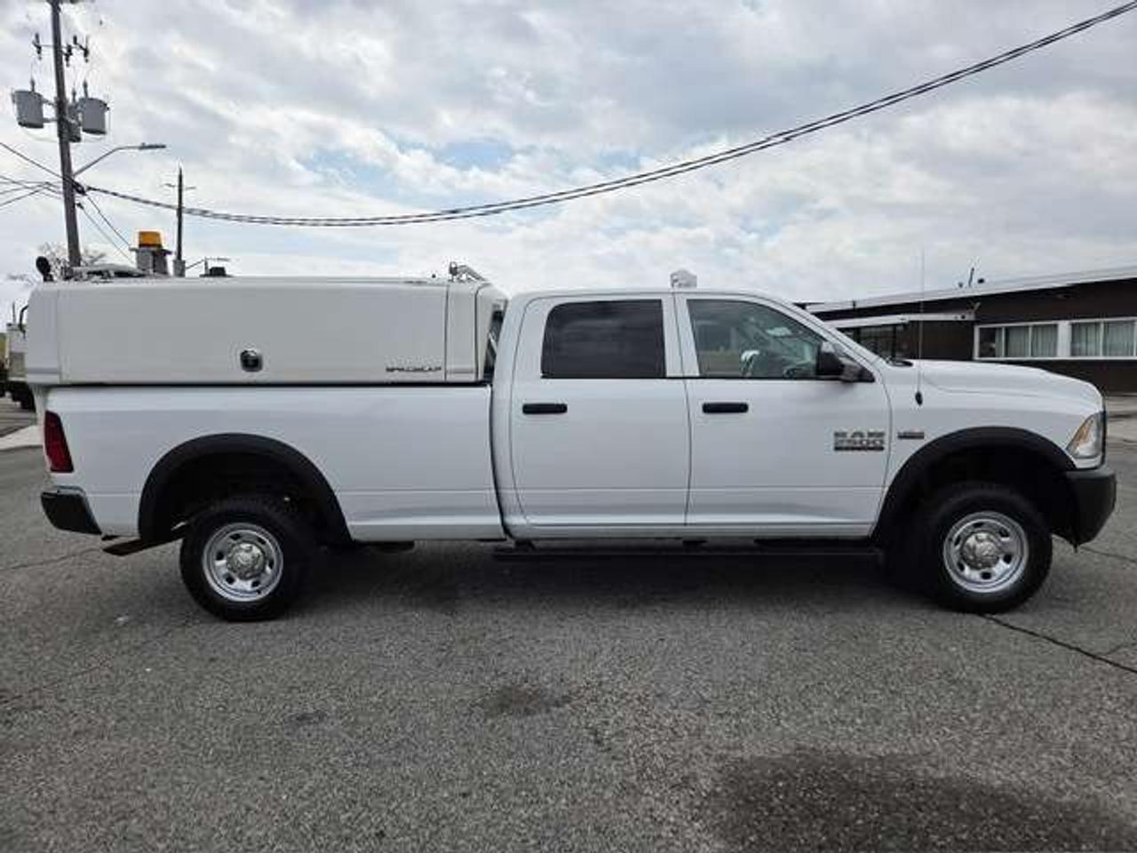 2016 RAM 2500 4WD CREW CAB-LONG BOX-SPACE KAP-CERTIFIED-1 OWNER Photo